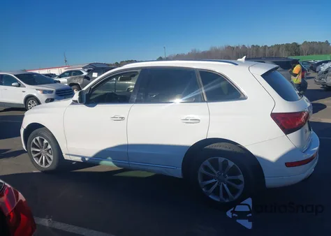 2015 Audi Q5 2.0T Premium z USA, uszkodzony, nr VIN WA1CFAFP6FA038500